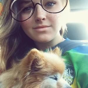 Meet your Posher, Casey